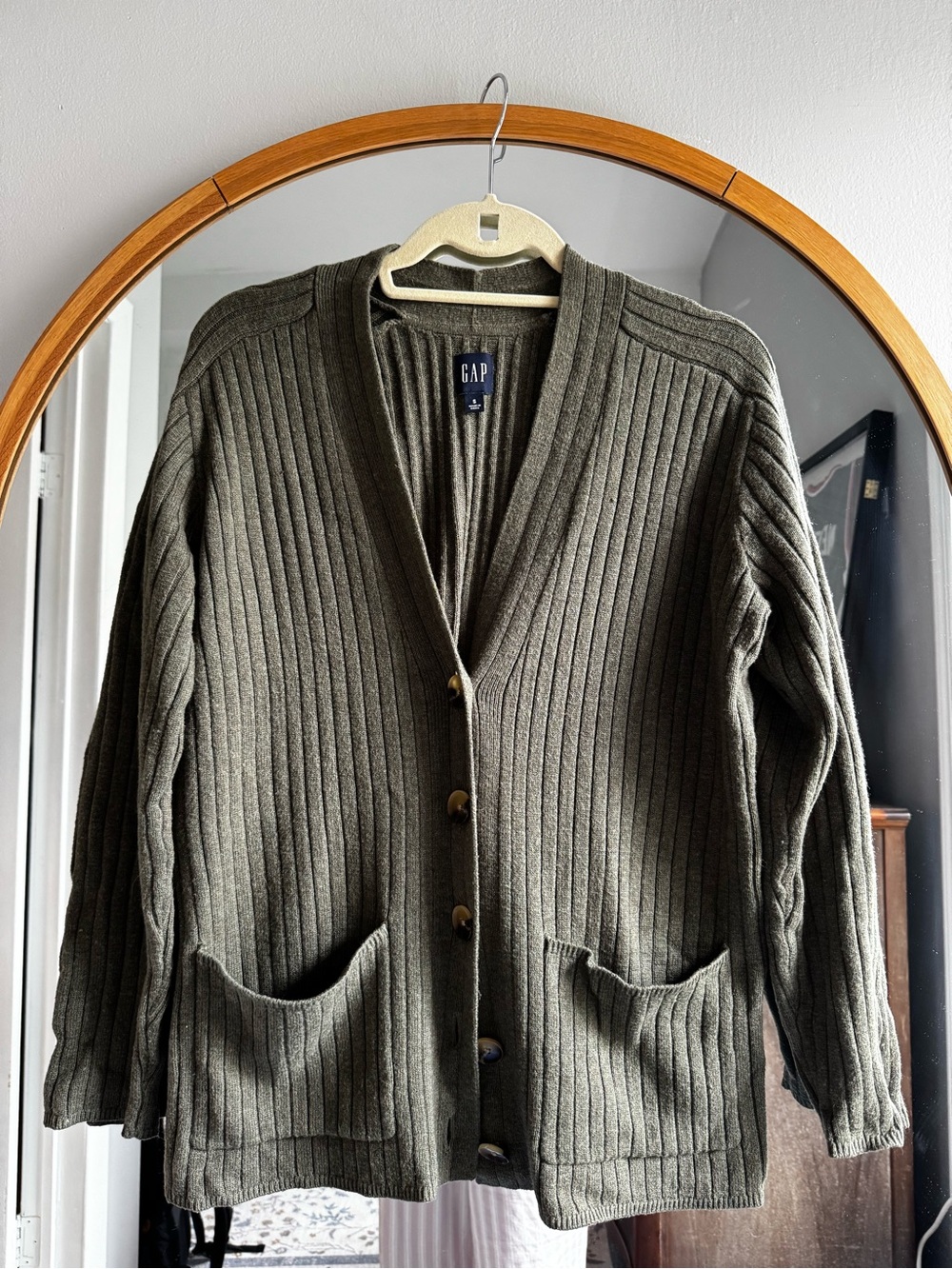 GAP Women's Olive Green Ribbed Button Cardigan Sweater and Knit Pant Set